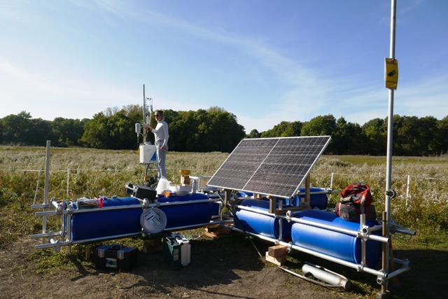 Team finalizing the setting up